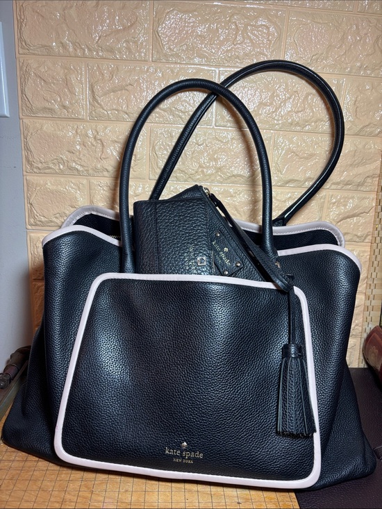 kate spade Handbags - Kate Spade Leather Tote Bag Black w Cream Padded Center Zip wWristlet and Wallet